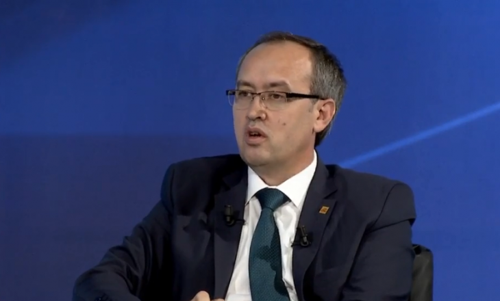 Hoti: Qeveria Kurti ka më së paku meritë për marrëveshjen me MCC, meritë ka Jahjaga edhe Qeveria Mustafa