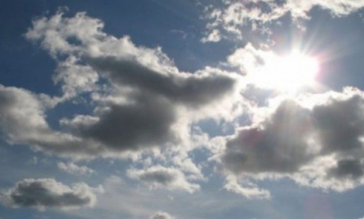 Fillimi i javës me shi, nga e mërkura pritet përmirësim i motit