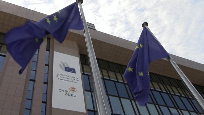 BE kopjon "Gjadrin"/ Pesë vende europiane synojnë qendra deportimi jashtë BE-së, transferimet nga 2027