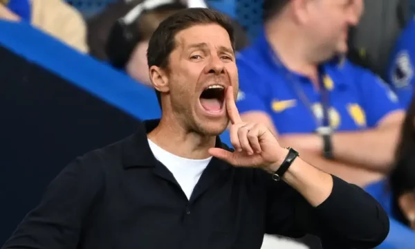 Xabi Alonso jep lajme shqetësuese për yllin e skuadrës