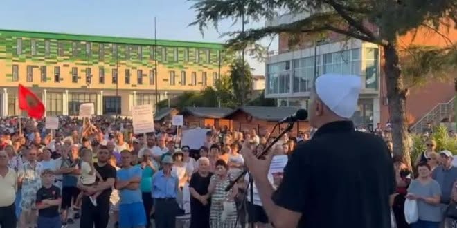 DIVJAKE/ Këshilli Bashkiak voton kundër Lushnjes, vendosen dëgjesa në 5 njësitë administrative