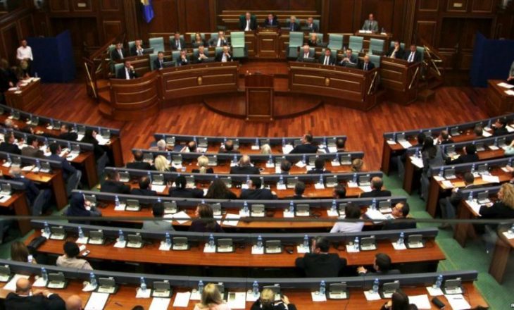 Votohen Komisionet hetimore të propozuar nga Opozita e Pozita