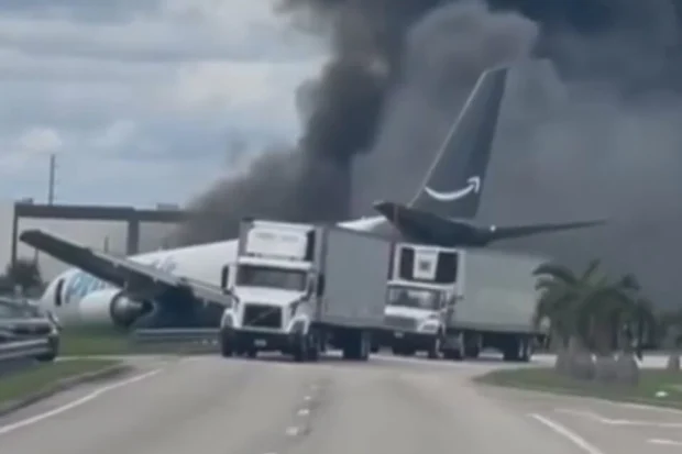 Aeroplani i Amazon del jashtë piste gjatë uljes në aerportin e Miami, raportohet për 5 viktima
