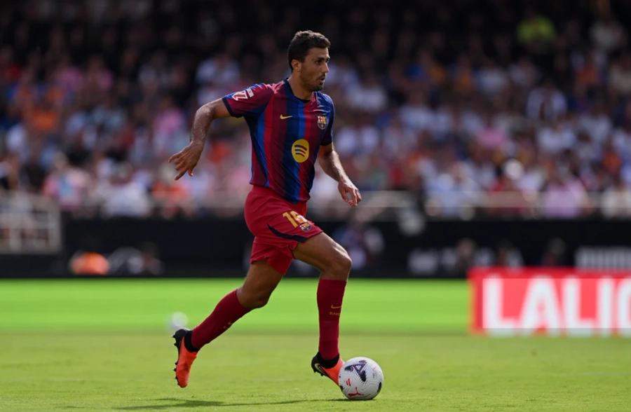Rodri i ka magjepsur të gjithë te Barcelona, lider në fushë dhe në dhomën e zhveshjes