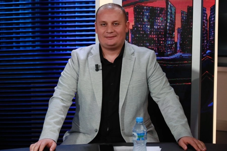 Ju përmend emri në bisedën e Ron Yeffet me biznesmenët ukrainas, gazetari Julian Hoxhaj reagon pas audiopërgjimit