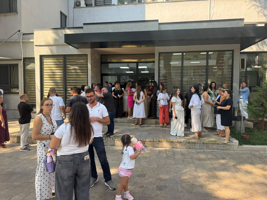 Nuk morën pagat/ Administrata gjyqësore bllokon shërbimet, nis bojkoti pa afat
