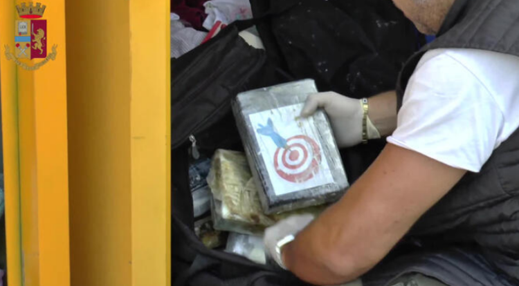 Arrestohet në Itali shqiptari, i kapen 70 kg kokainë dhe mbi 170 mijë euro