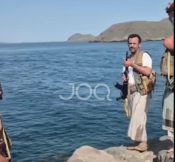 “Këmbëzbathur, por me armë në dorë”/ Huthit në Bab el-Mandeb