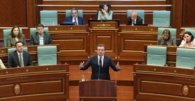 Pa praninë e opozitës, miratohet në Kuvend qeveria “Kurti 4”: Kush janë ministrat e rinj