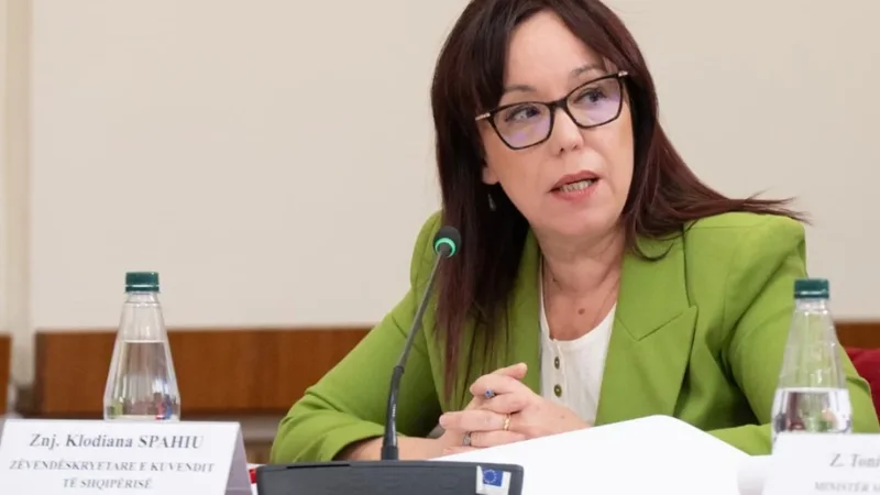 Emërimi i Yllka Kukalajt në OSHISH, Spahiu i përgjigjet kritikave: Menaxhere shumë e mirë, opozita numëron kushërinjtë