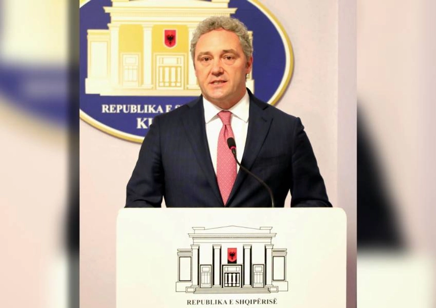 ‘Yllka Sheta, e afërme e Linda Ramës’, Spahia: Ministrja s’e mohoi denoncimin, paratë në shëndetësi i kontrollon Rama