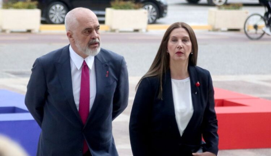 Faza e dytë e regjistrimit/ ‘Çorbë’ në U-Albania, çaktivizohet opsioni i kuotave të lira