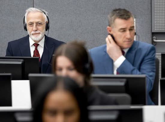 Një ditë para verdiktit në Hagë, Veselit dhe Krasniqit u zgjatet paraburgimi edhe dy muaj