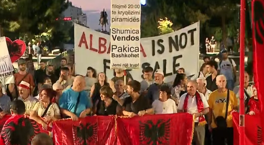 Protesta e 108-të/ Nis marshimi drejt Kryeministrisë, protestuesit: Rama jepe dorëheqjen!