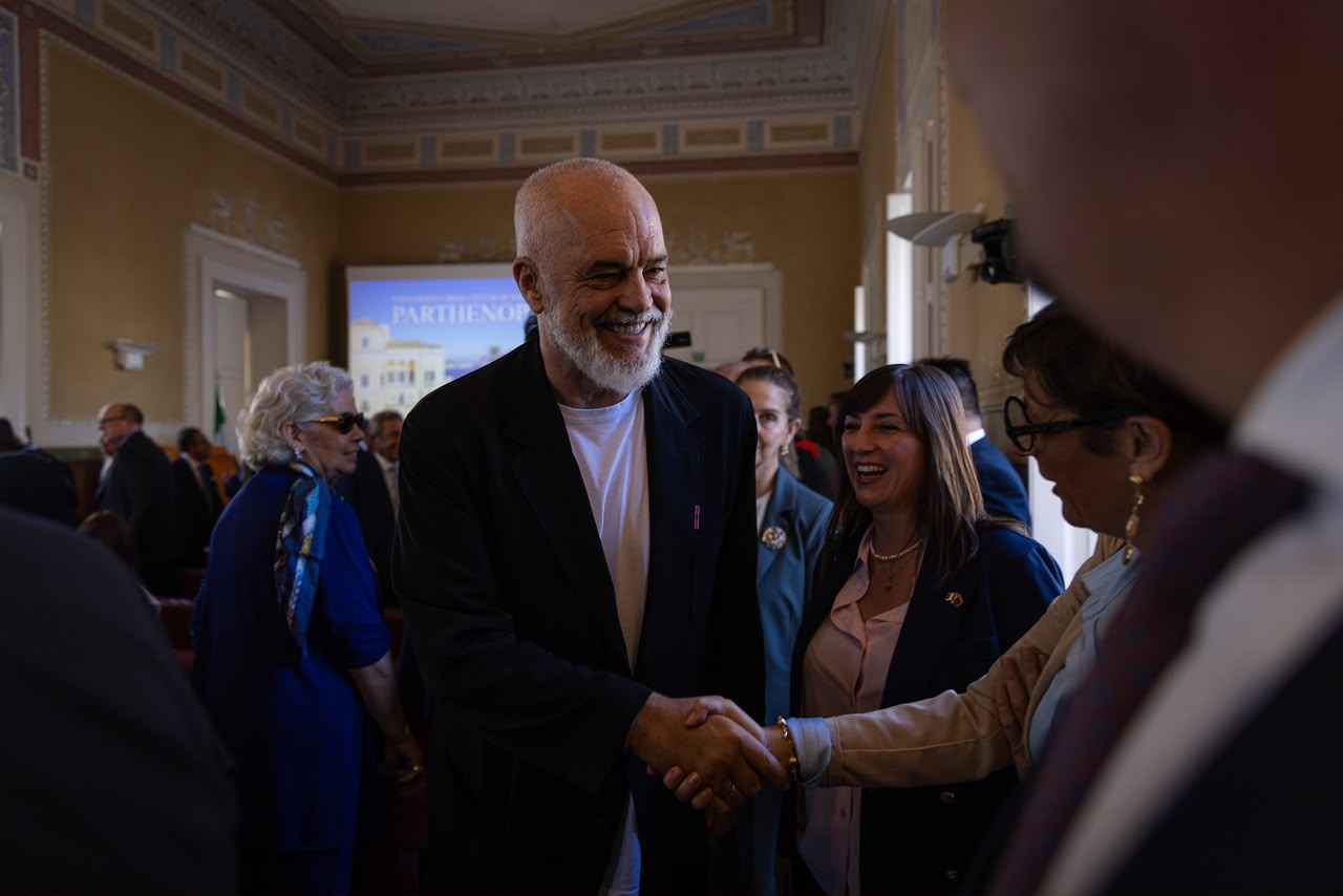 Shqipëria hap Konsullatë Nderi në Napoli, Rama: Italia është 'alter egoja' jonë europiane, ne jemi napolitanët e anës tjetër të detit