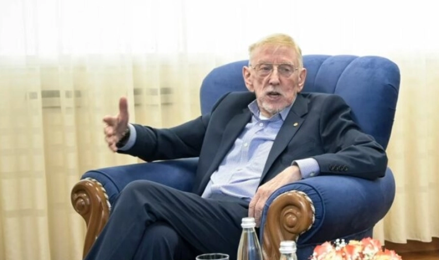 Dita e verdiktit për Thaçin, Veselin, Selimin dhe Krasniqin/ Walker: Procesi në Hagë është më shumë politik sesa drejtësi