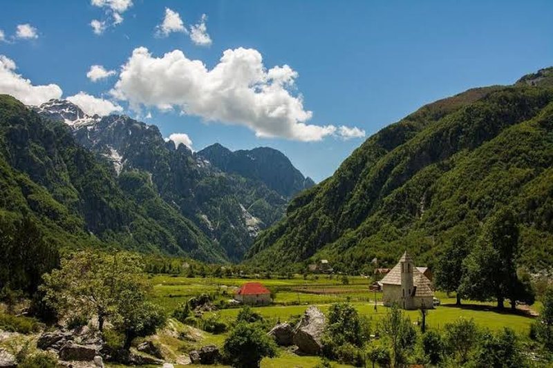 “Paketa e Maleve” në Kushtetuese, ankesa kalon për shqyrtim në seancë plenare