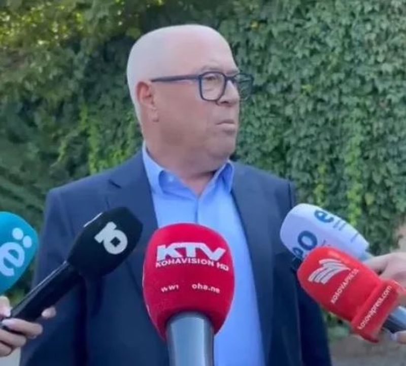 Në pritje të verdiktit në Hagë, vëllezërit e Thaçit dhe Krasniqit: Besojmë në luftën e pastër të UÇK-së, nuk ka arsye për dënim
