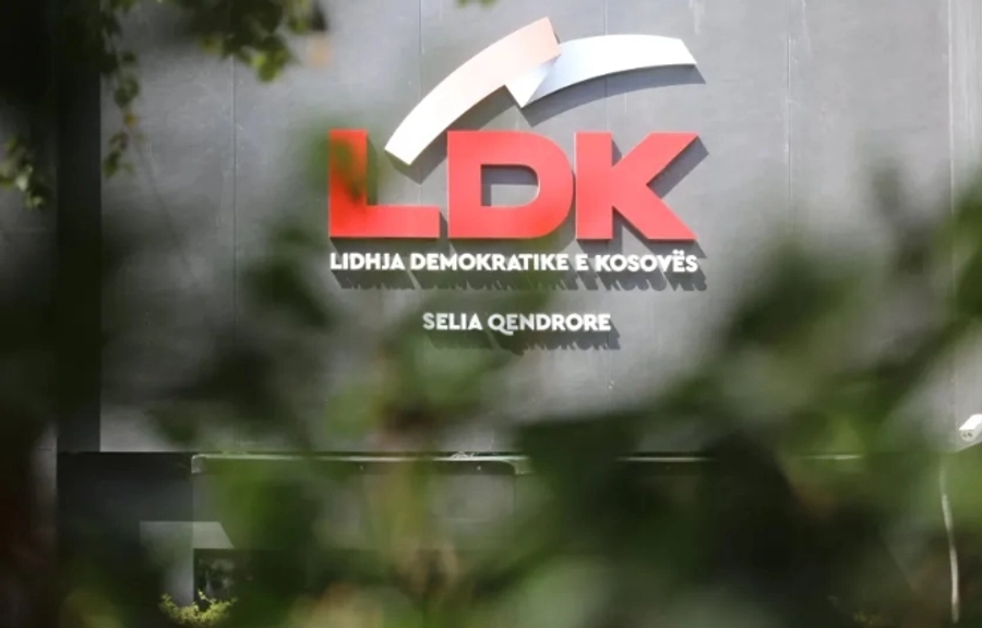 Dënimi i ish krerëve të UÇK-së/ LDK: Djemtë dhe vajzat e UÇK-së mbrojtën pragun e shtëpisë