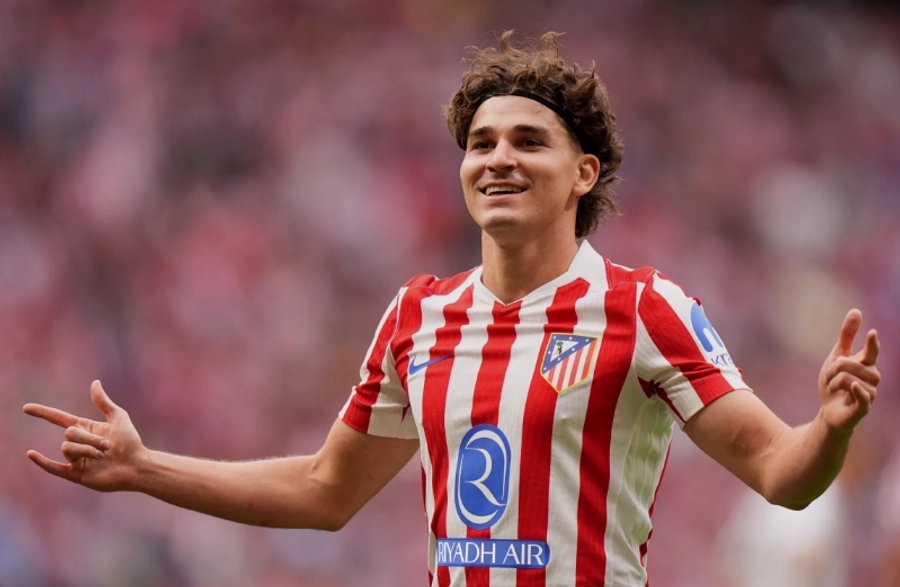 Atletico Madrid, marrëveshje të fshehtë me Julian Alvarezin për largimin e tij