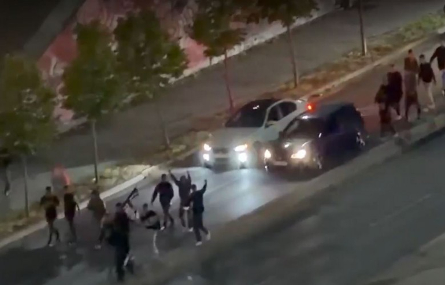 81 vjet burg për 4 ish-krerët e UÇK-së, Protesta para EULEX-it edhe gjatë natës! Godina qëllohet me mjete piroteknike