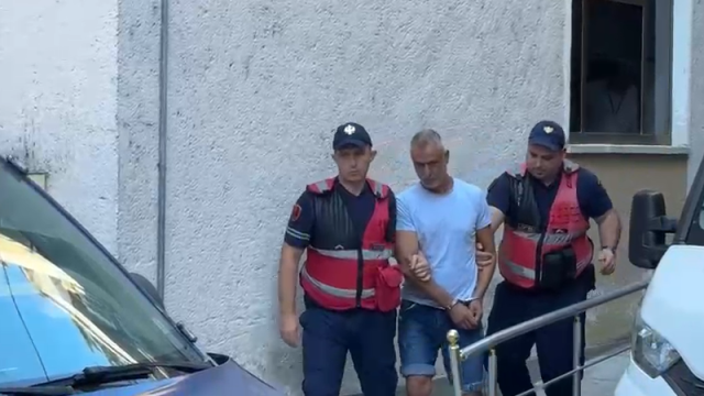 Plagosi babanë e ish-bashkëjetueses, “arrest me burg” për dajën e Zegjine Çaushit