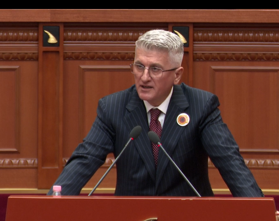 ‘Historia nuk lexohet me porositë e Ramës’/ Gjekmarkaj: Berisha mbrojti kufijtë kombëtarë