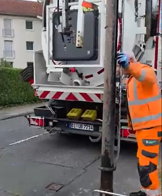 “Kështu do ishte mirë të pastroheshin pusetat edhe në Shqipëri”/ Shembulli nga Gjermania
