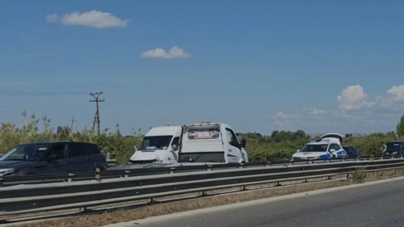 Aksident në aksin Lushnjë-Fier, përplasen dy automjete pranë fshatit Pirrë