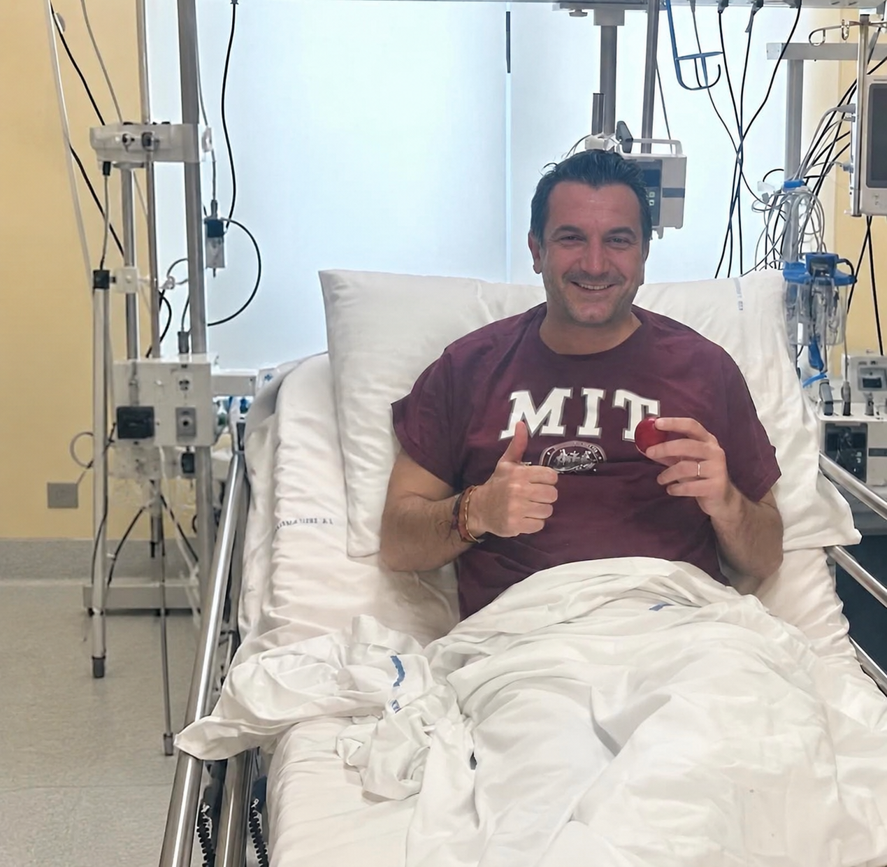 Erion Veliaj përfundon në spital