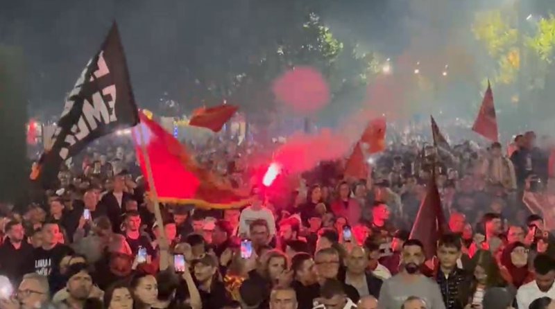 Dënimi i ish-krerëve të UÇK-së, Prishtina sërish në protestë kundër vendimit të Hagës