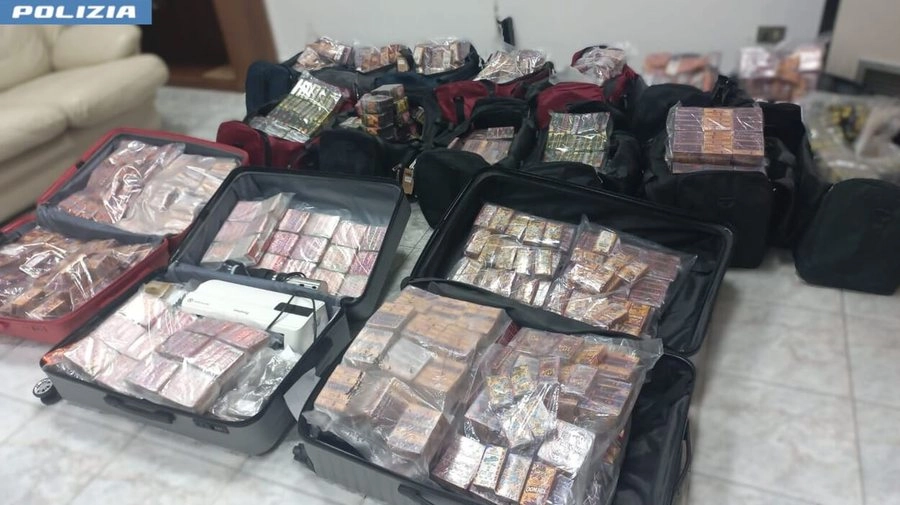 Kapet mbi 400 kilogramë drogë në frigorifer, arrestohet i riu shqiptar 