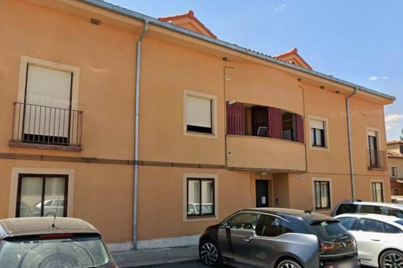E rëndë në Spanjë, 25-vjeçari fsheh në dollap trupin e babait të vdekur për 18 muaj, për t’i marrë pensionin