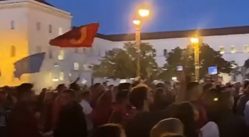 Diaspora shqiptare në protestë për ish-krerët e UÇK-së, tubime në Mynih dhe Këln