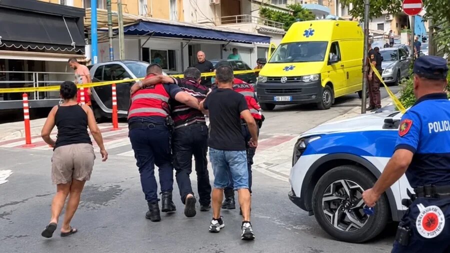 Atentati në Sarandë, kalimtari që u plagos niset me helikopter drejt Tiranës