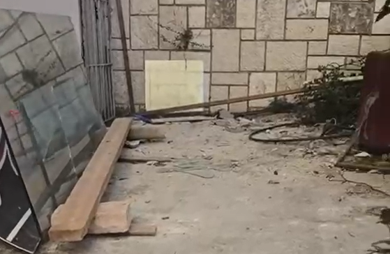 “Paguajmë taksat, por s’kemi ku t’i hedhim”/ Vetëm 4 kosha për 20 pallate në Sarandë
