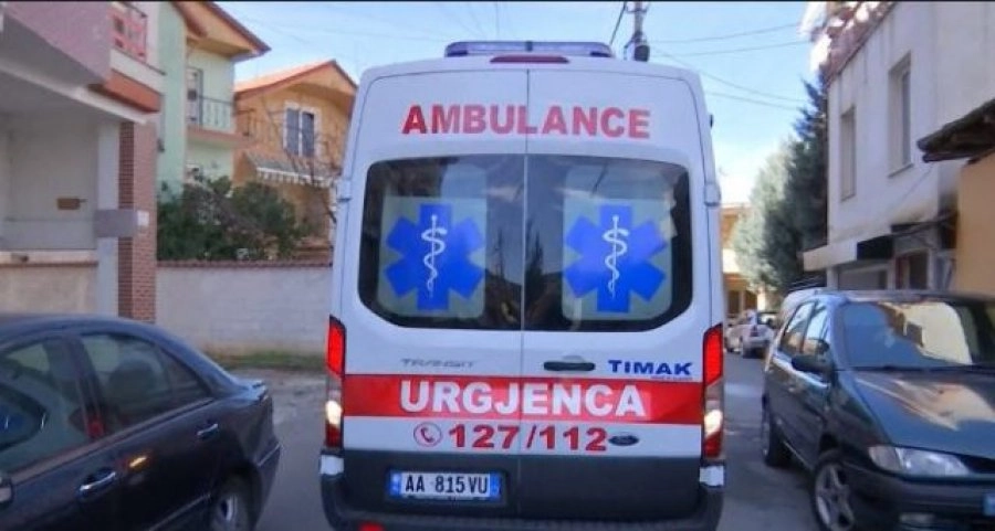 Automjeti përplas një grua në aksin Elbasan–Peqin, humb jetën në vendngjarje - Emri