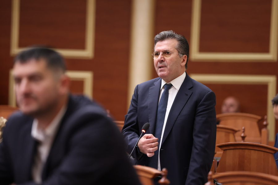 'Parlamentarizmin e zhbëjnë krimi, korrupsioni dhe pushteti i Ramës', Mediu: Ka rënë piramida e sigurisë! 