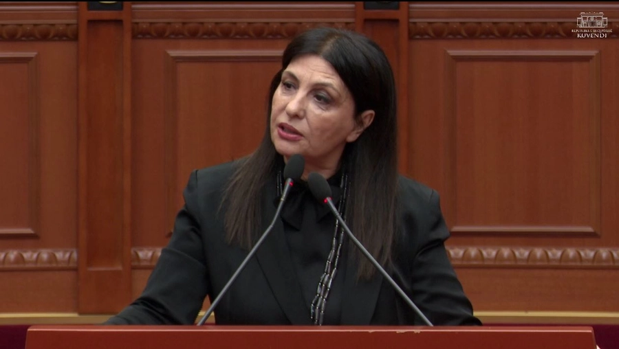 Topalli-Peleshit: Je numri 2 i Republikës dhe nuk flet një fjalë për ish-shefen e SHISH, të sugjeroj dorëheqjen