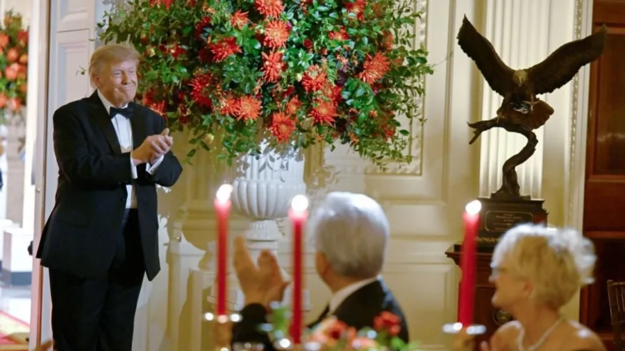 Trump i dhuron Xi Jinping një shqiponjë të SHBA-së : Simbolizon shpirtin e lirë të Amerikës