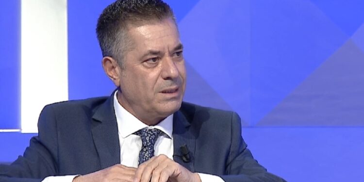Ish-shefja e SHISH/ Nuk shantazhoi median, por kërcënoi armiqtë e saj