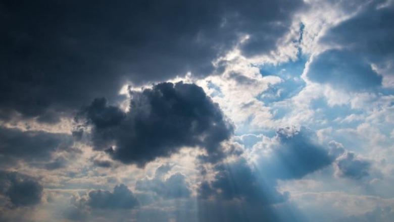 Kushte atmosferike të paqëndrueshme, parashikimi i motit për ditën e sotme