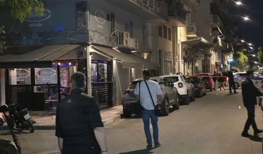Atentat ndaj shqiptarit në Athinë/ Plagoset vajza 10 vjeçare, Policia gjen një makinë të djegur!