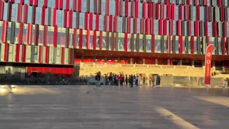 Shqipëri-Bjellorusi/ Pritet ndeshja në Air Albania, shiten 16 mijë bileta. Priten deri në 19 mijë tifozë