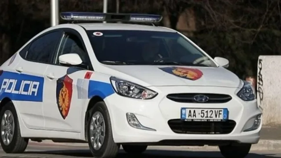 Mashtruan me një profil të rremë në rrjetet sociale, arrestohen dy të rinjtë, kur po merrnin 100 mijë euro