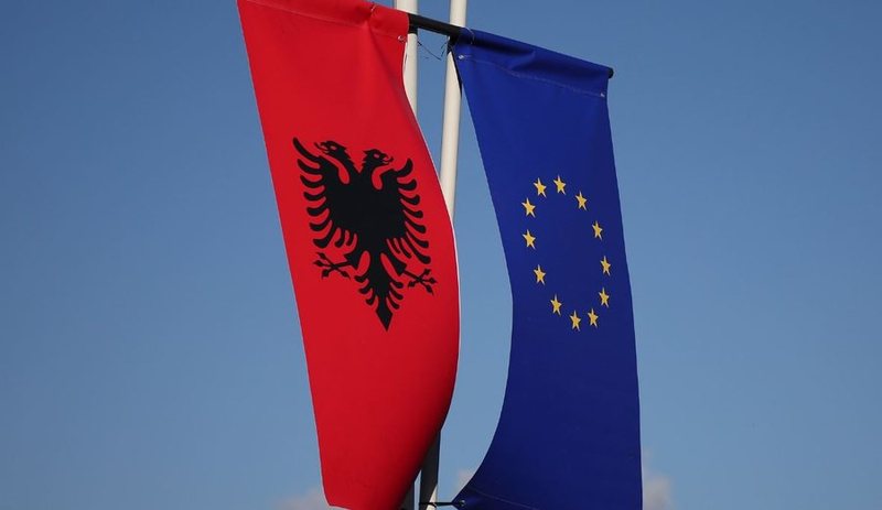 BE ka një “surprizë” për Shqipërinë! “Politico” zbulon se do ketë strategji më vete për 4 vendet që janë pranë anëtarësimit në Union