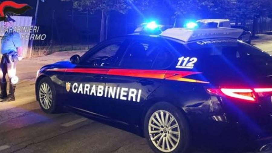 Terror në qendër të qytetit, shqiptari kërcënonte kalimtarët me thikë; arrestohet nga policia italiane