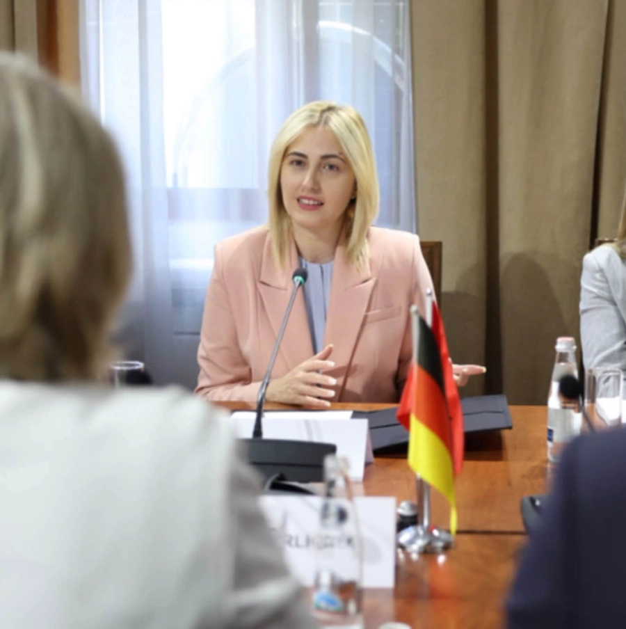 Skandalet e qeverisë dhe zonat e mbrojtura/ Zhupa i ngre si shqetësime para delegacionit të Bundestagut
