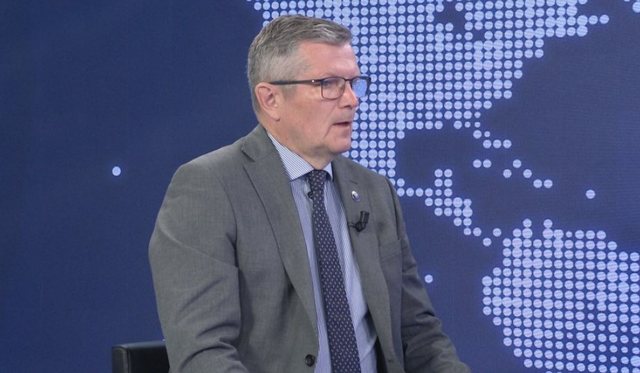 “Keni nevojë për unitet”- Skandali në SHISH, flet zv/ministri i Jashtëm polak: Shqetësues, por Shqipëria është në rrugën e duhur të integrimit në BE