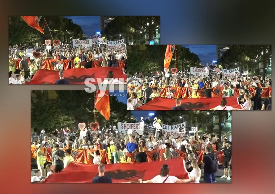 ‘Rama në burg’/ Protestuesit nisin marshimin pas fjalimeve në protestën e 122-të